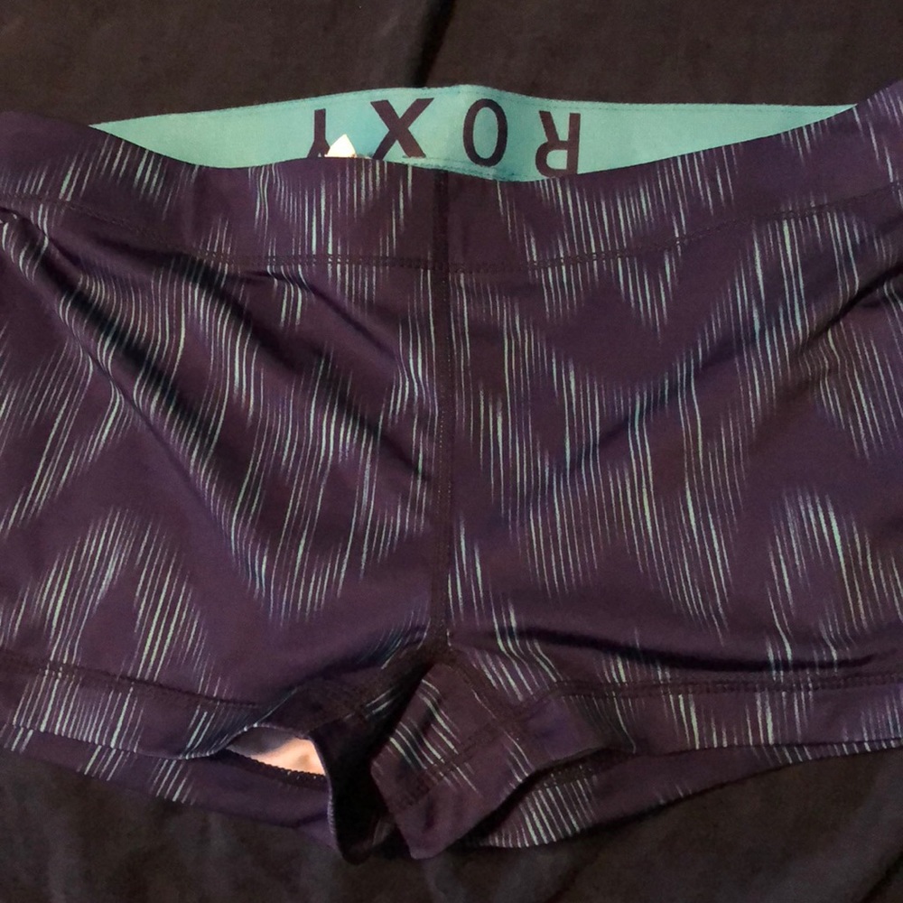 Roxy work out / board short